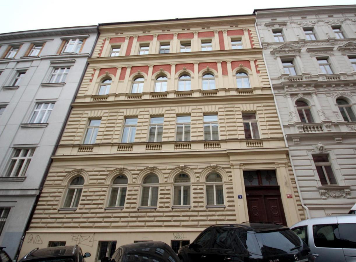 Apartment Vikroria - Hálkova 5 Praga Esterno foto