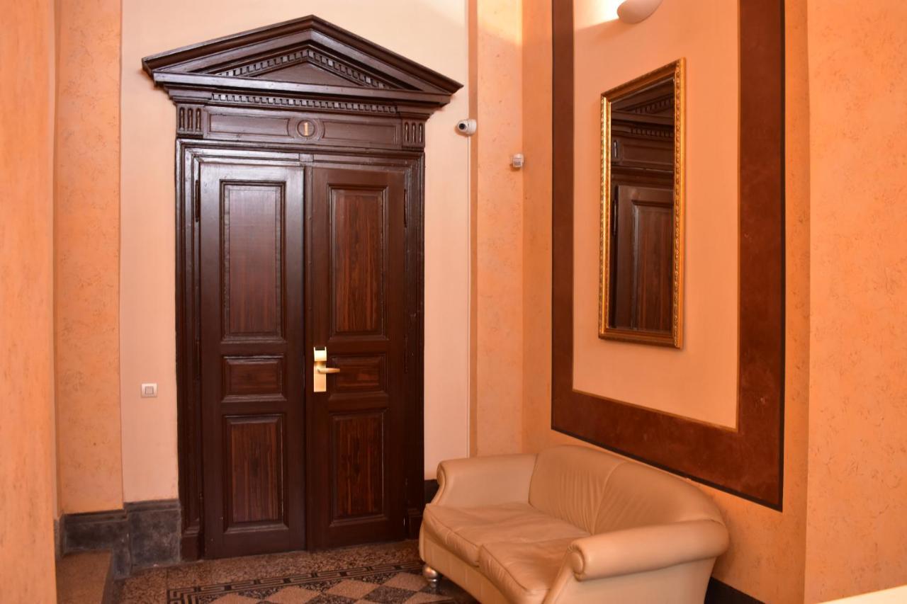 Apartment Vikroria - Hálkova 5 Praga Esterno foto